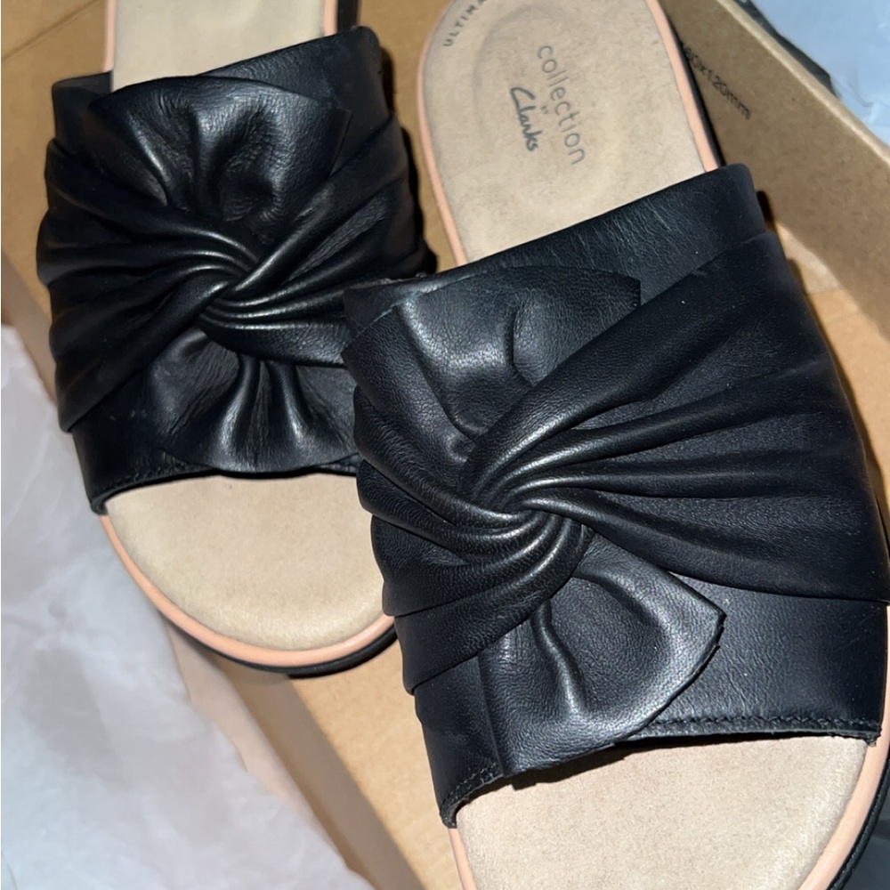 Clarks Women's Black Leather Mules Jillian Leap